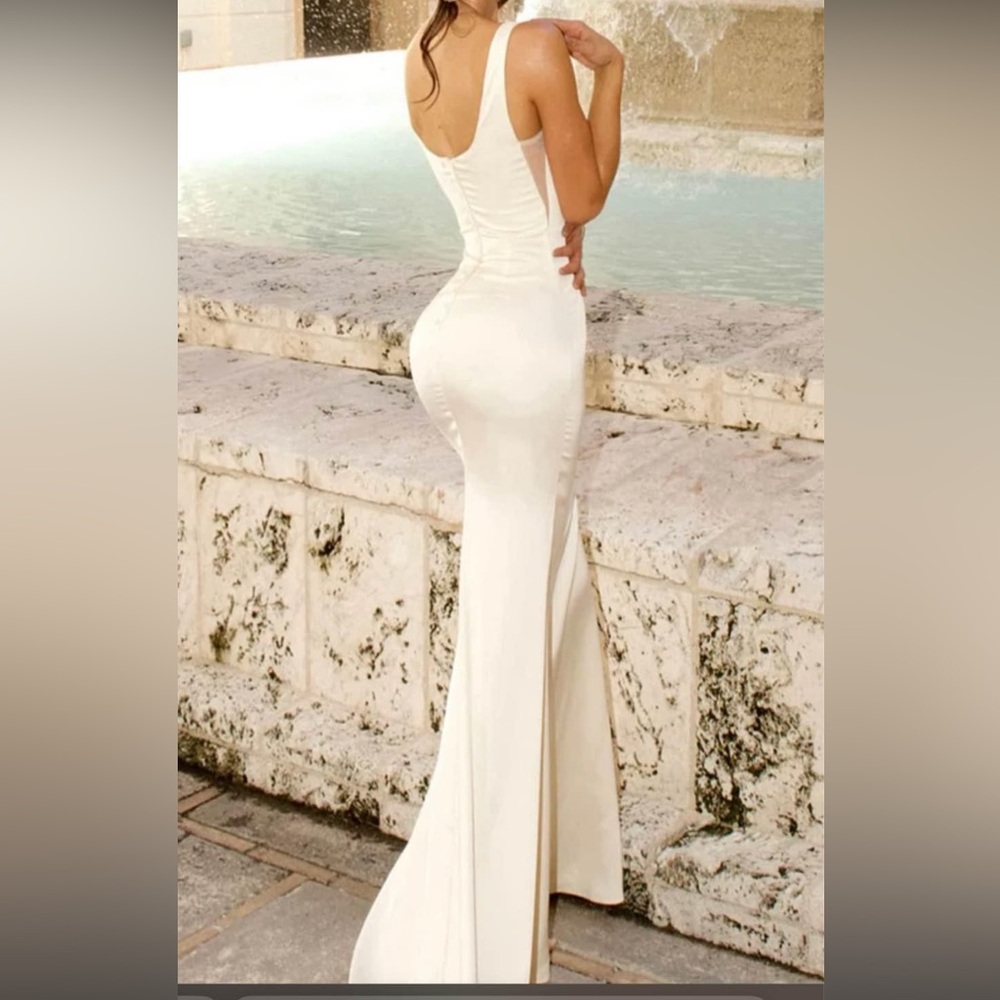 Elegant Cream Evening Gown